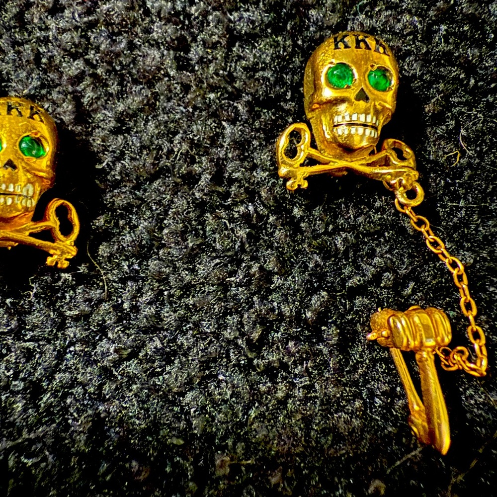 Tri Kappa sorority president pins